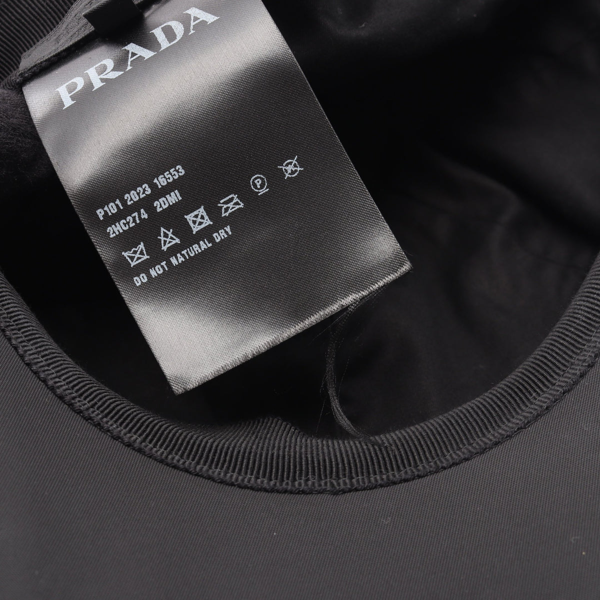 Re Nylon キャップ 帽子 ナイロン ブラック プラダ