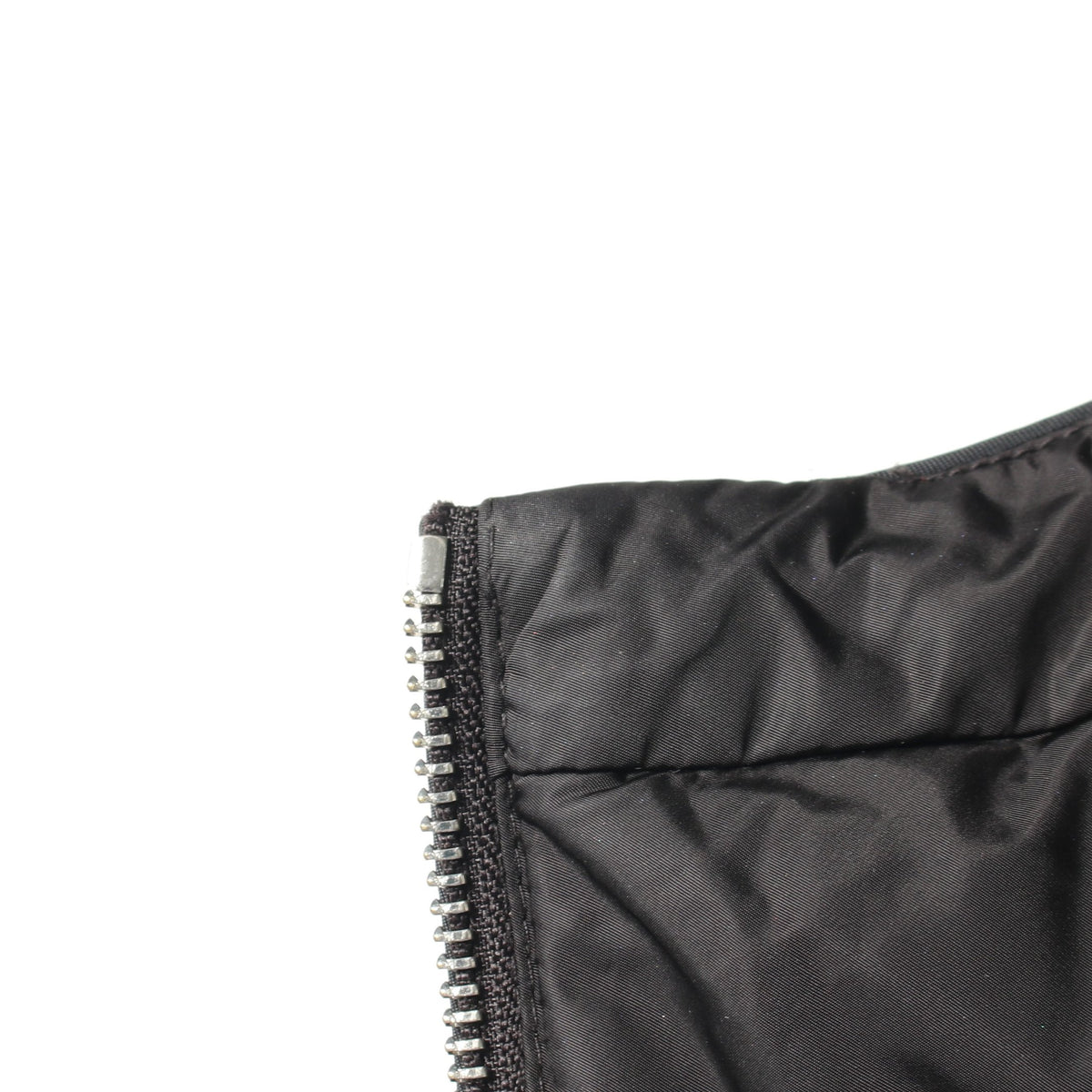 Re-Nylon トライアングルロゴ フード付き ダウンコート ナイロン ブラック プラダ