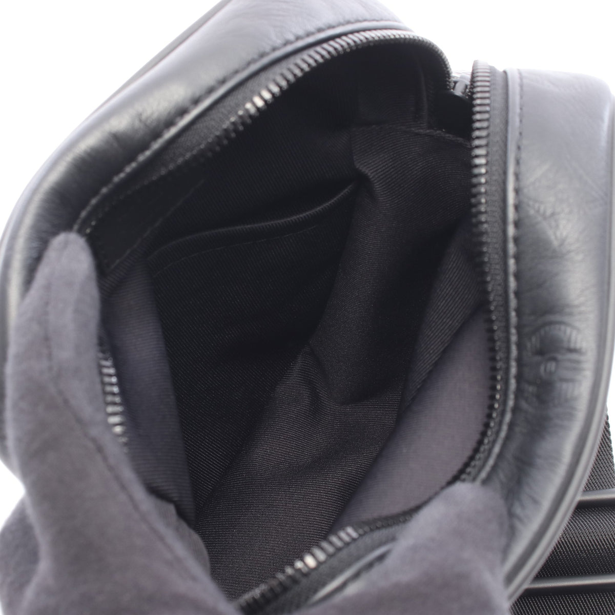 ダヌーヴPM NM モノグラムシャドウ ノワール ショルダーバッグ レザー ブラック ルイヴィトン バッグ LOUIS VUITTON