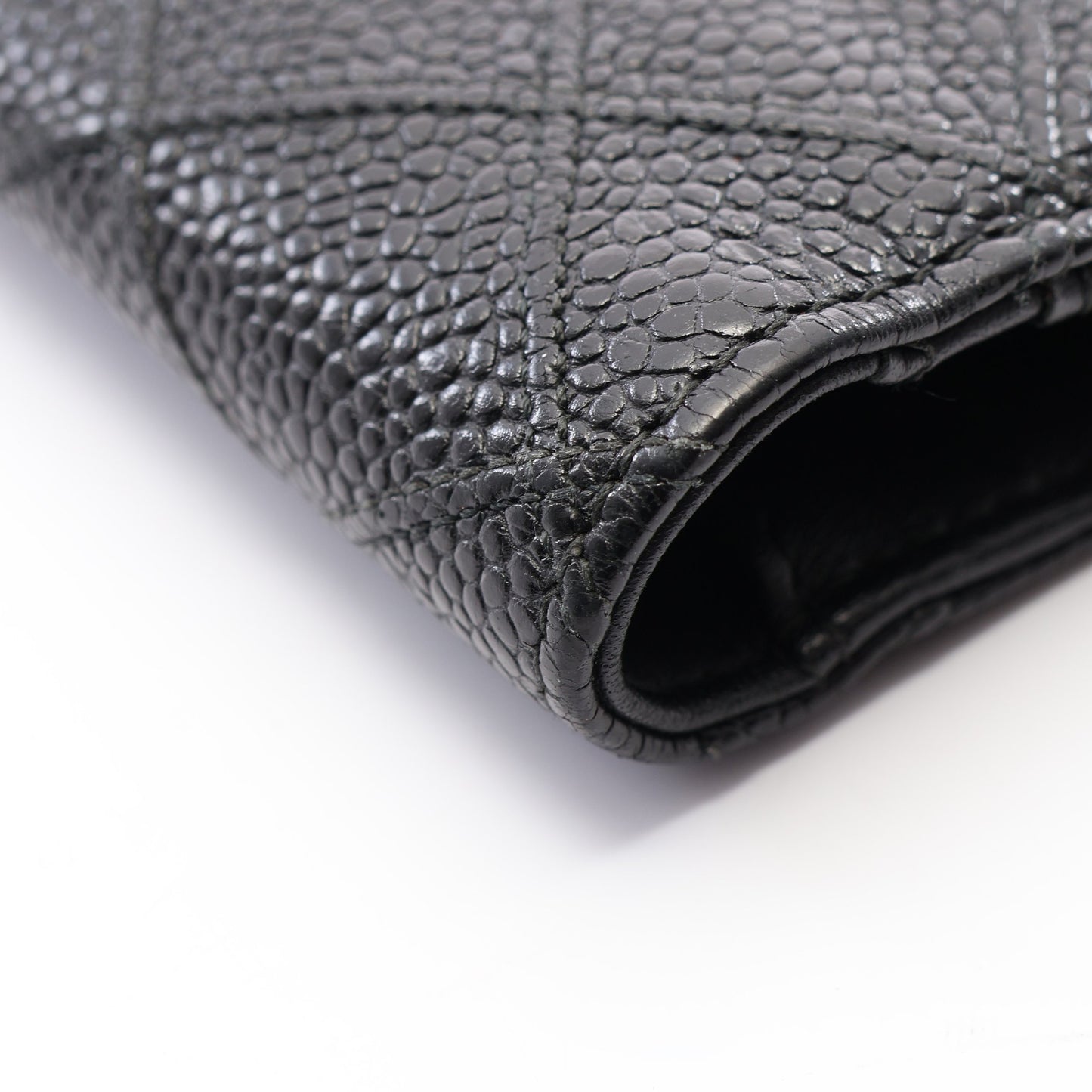 マトラッセ 二つ折り長財布 キャビアスキン ブラック シルバー金具 シャネル