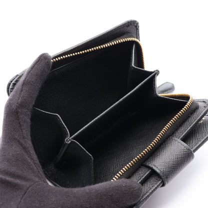 SAFFIANO TRIANGOLO 二つ折り財布 サフィアーノレザー ブラック プラダ