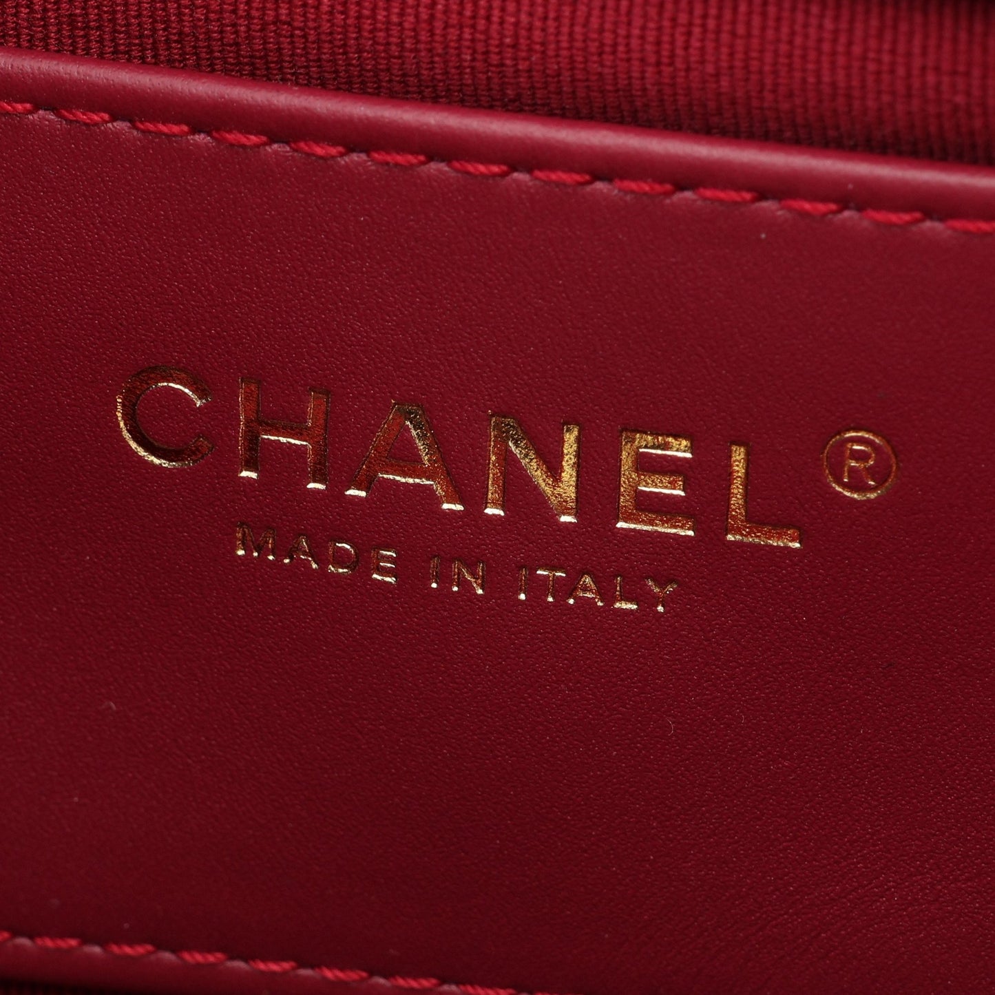 マトラッセ スモールフラップ チェーンショルダーバッグ ラムスキン ブラック ゴールド金具 シャネル