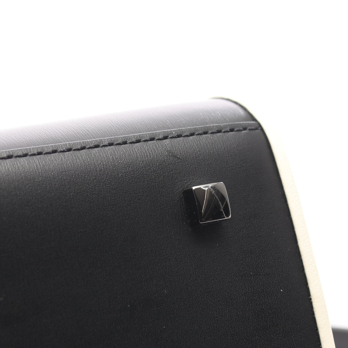 タンペート MM 2WAY ハンドバッグ レザー ブラック ホワイト デルヴォー