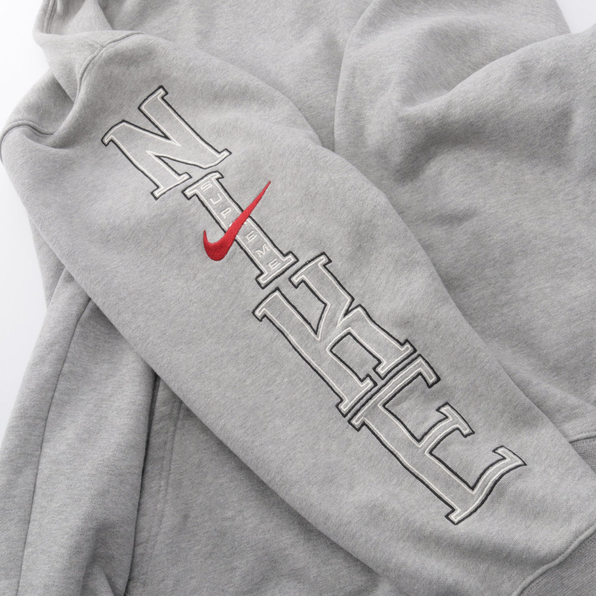 Supreme × NIKE アームロゴ刺繍 プルオーバーパーカー コットン グレー シュプリーム