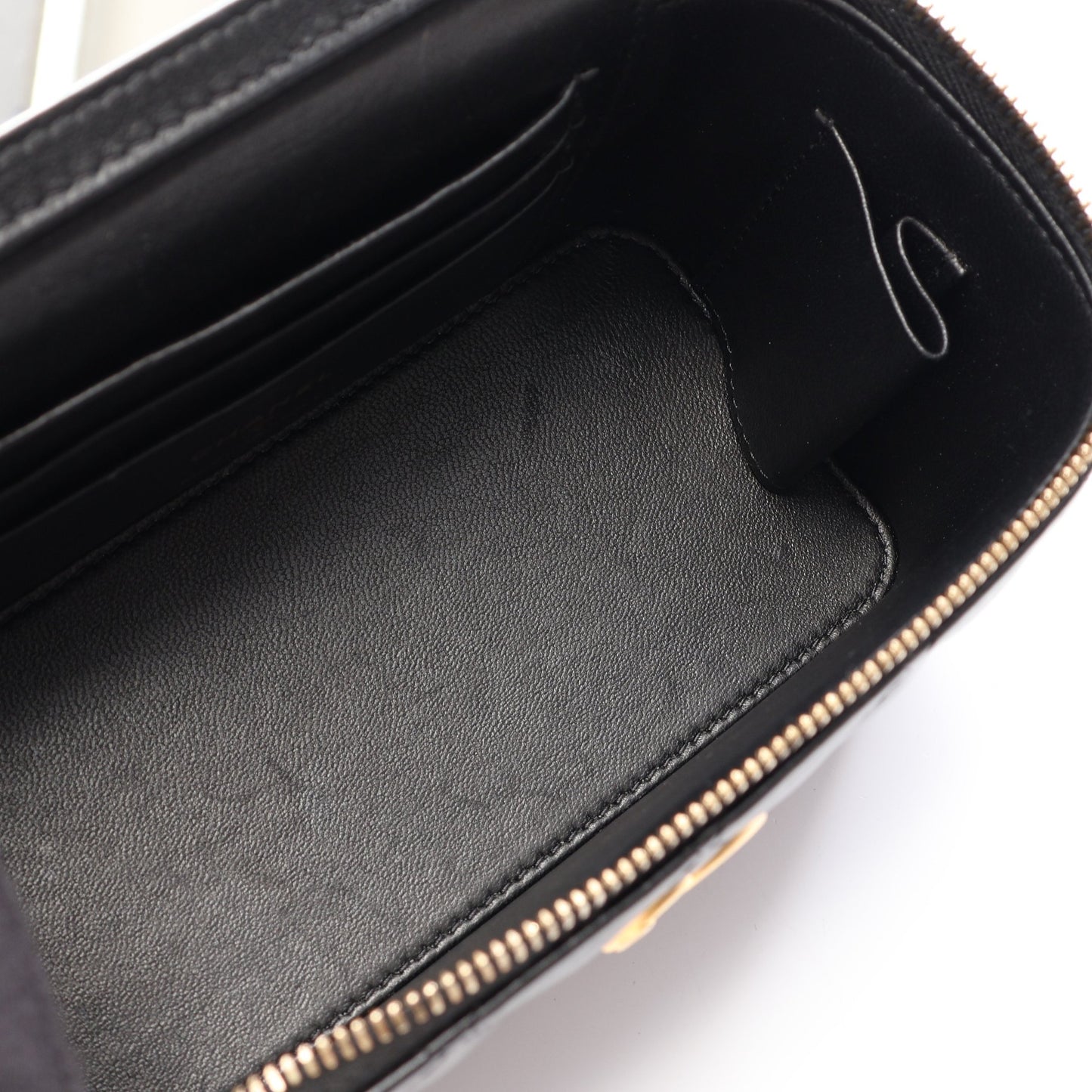 マトラッセ バニティバッグ 2WAY チェーンショルダーバッグ レザー ブラック ゴールド金具 シャネル