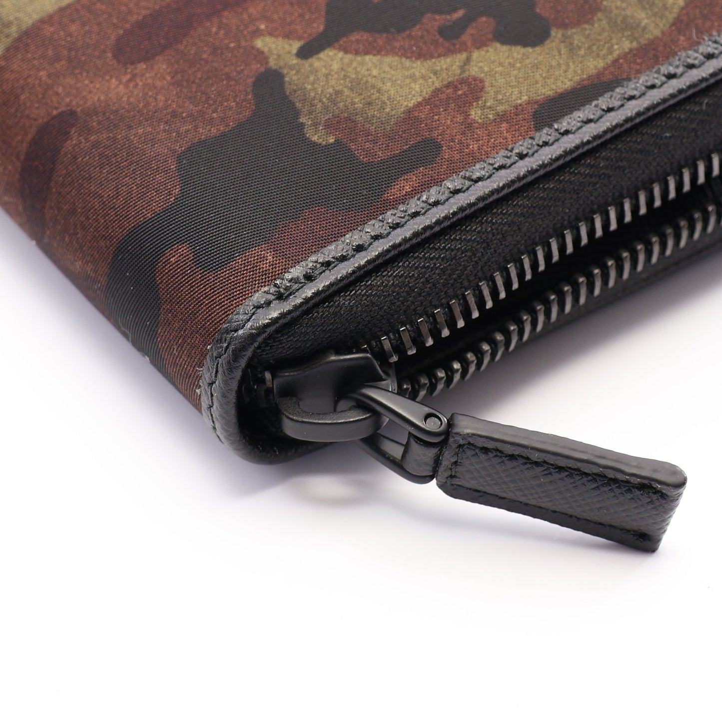 TESSUTO ST.CAMO カモフラージュ ラウンドファスナー長財布 ナイロン サフィアーノレザー カーキグリーン ブラウン ブラック プラダ