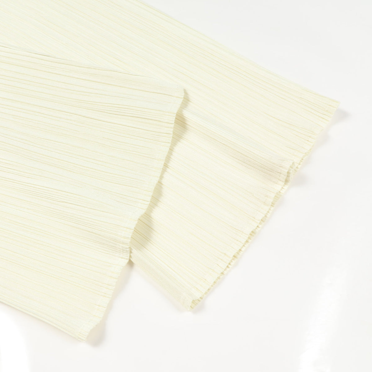 プリーツ イージーパンツ オフホワイト プリーツプリーズ ボトムス PLEATS PLEASE