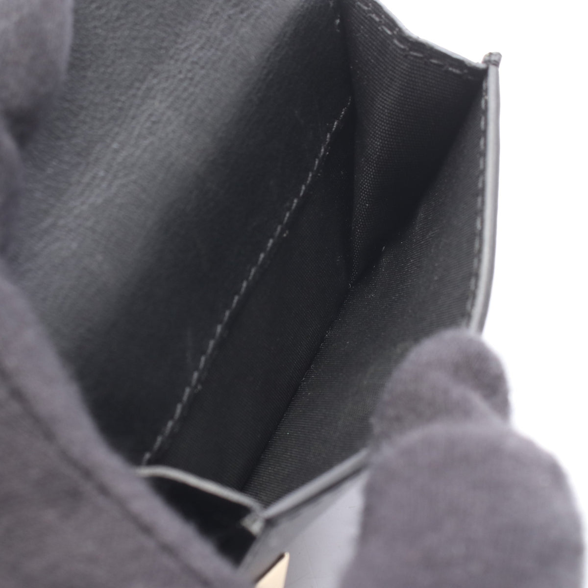 ロックスタッズ 三つ折り財布 ラムスキン ブラック ヴァレンティノガラヴァーニ