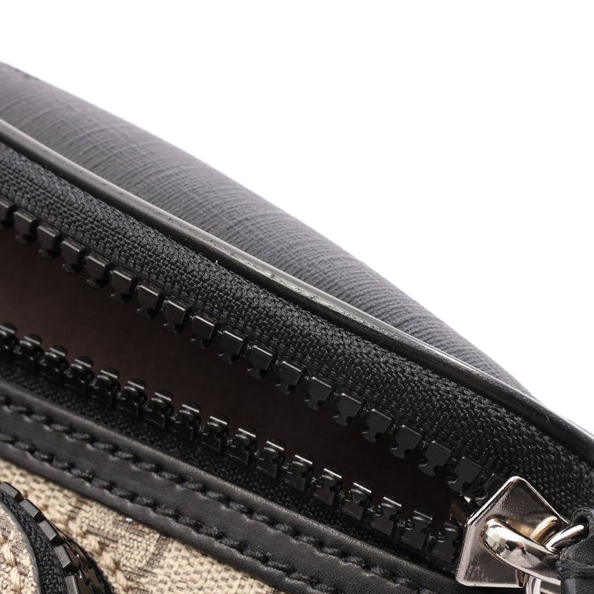 GGスプリーム ベルトバッグ ボディバッグ ウエストバッグ PVC レザー ベージュ ブラック グッチ バッグ GUCCI