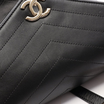 Vステッチ バックパック リュックサック レザー ブラック ゴールド金具 シャネル バッグ CHANEL