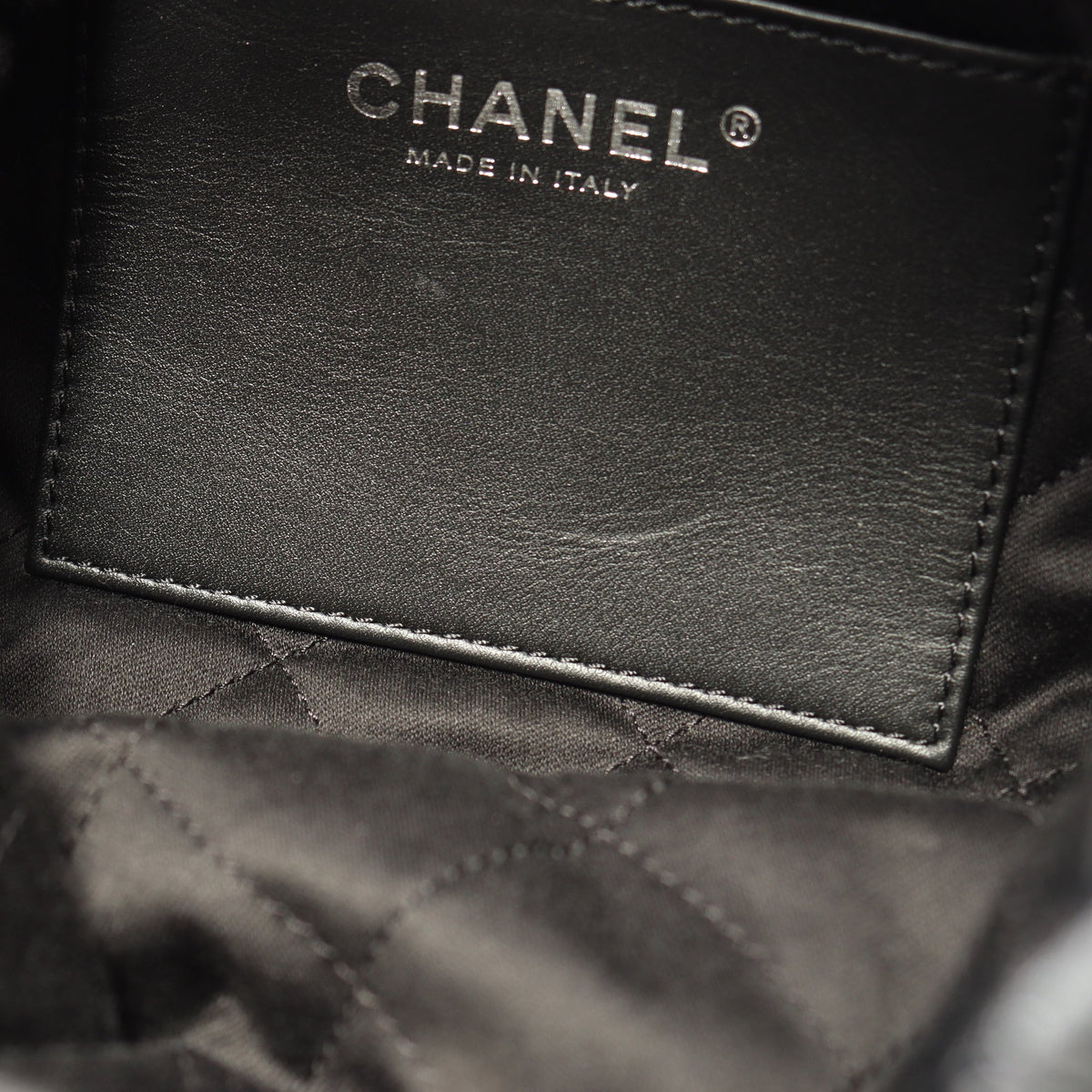 CHANEL 22 ミニ 2WAY チェーンショルダーバッグ レザー ブラック シルバー金具 シャネル バッグ CHANEL