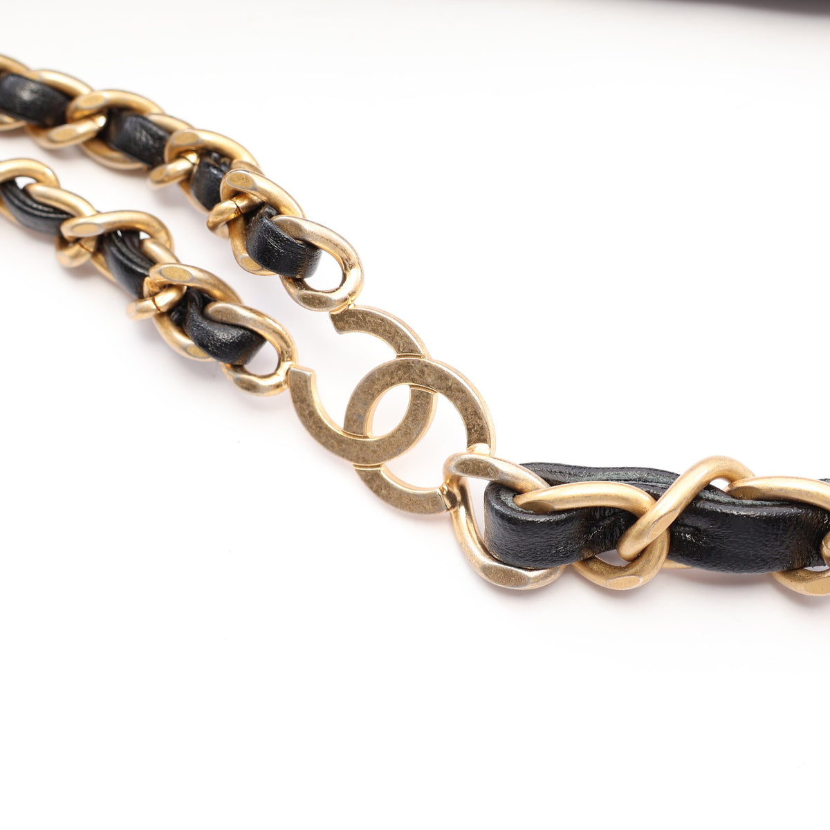 シャネル 22 ラージ バックパック リュックサック レザー ブラック ゴールド金具 シャネル