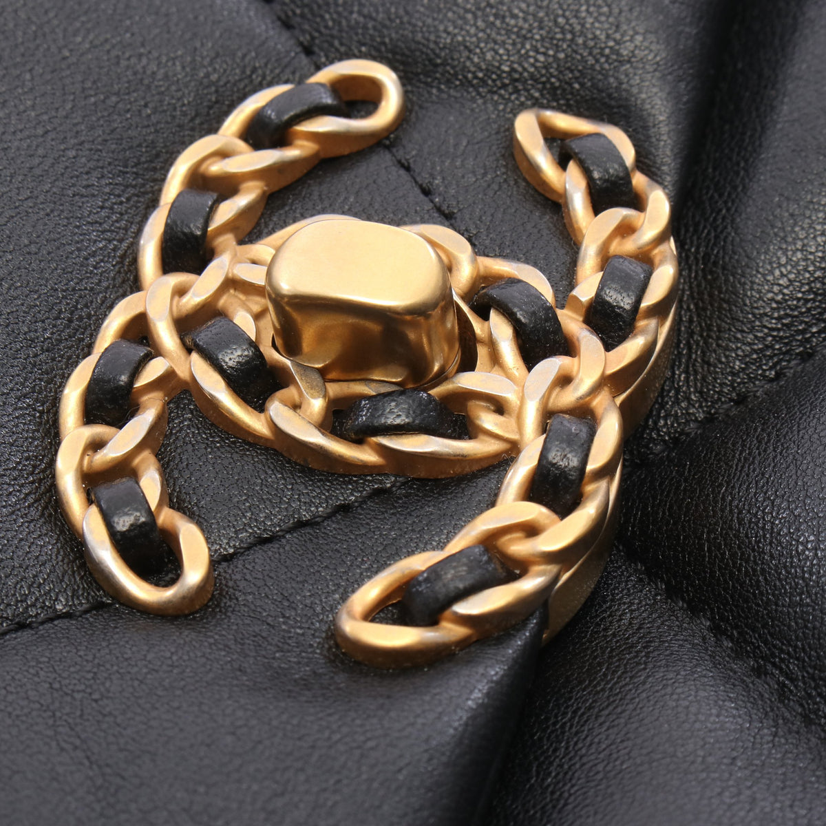 19 ディズヌフ マトラッセ コンビ金具 2WAY チェーンショルダーバッグ レザー ブラック シャネル バッグ CHANEL