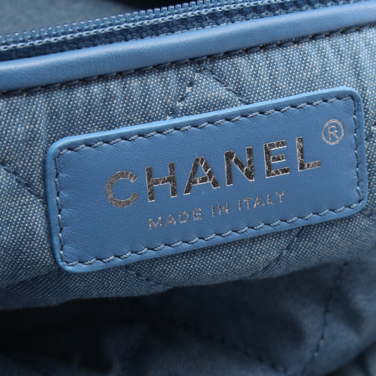 シャネル22 バックパック ナップサック デニム ブルー シルバー金具 シャネル