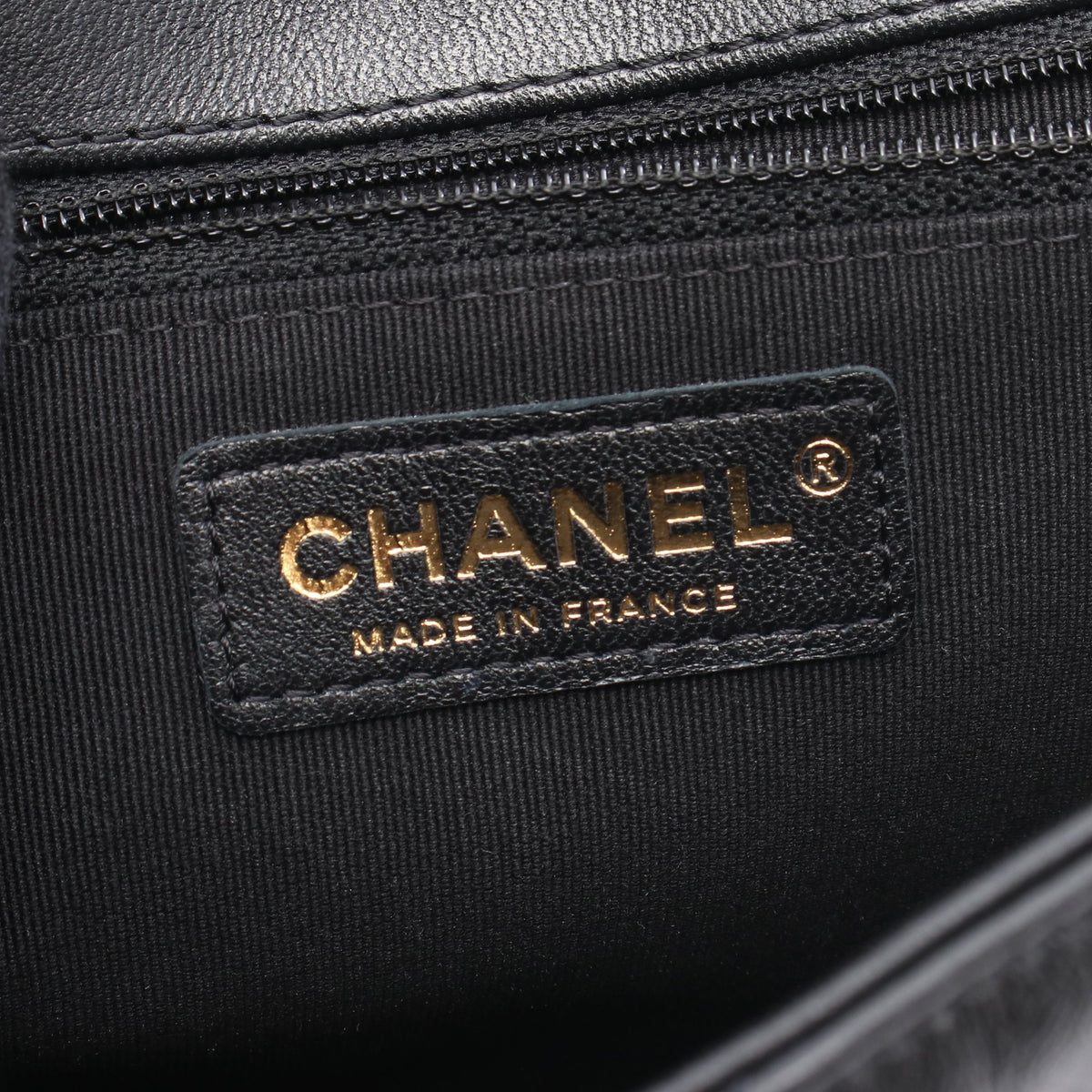 マトラッセ スモールフラップ チェーンショルダーバッグ ラムスキン ブラック ゴールド金具 シャネル