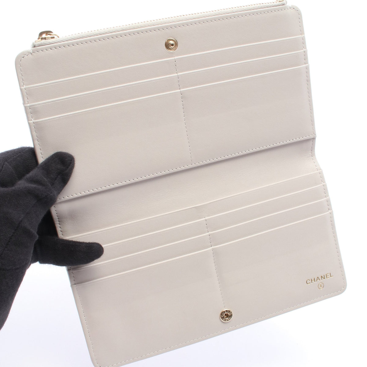 マトラッセ 二つ折り長財布 キャビアスキン ライトグレー ゴールド金具 シャネル
