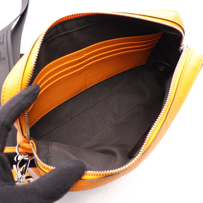 ダイアゴナル カメラケース ズッカ ショルダーバッグ PVC レザー ブラウン オレンジ フェンディ バッグ FENDI