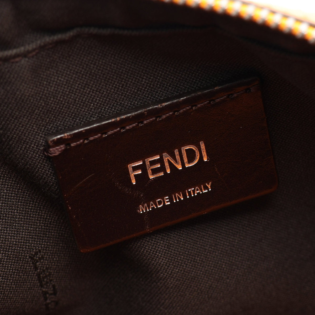 ダイアゴナル カメラケース ズッカ ショルダーバッグ PVC レザー ブラウン オレンジ フェンディ バッグ FENDI