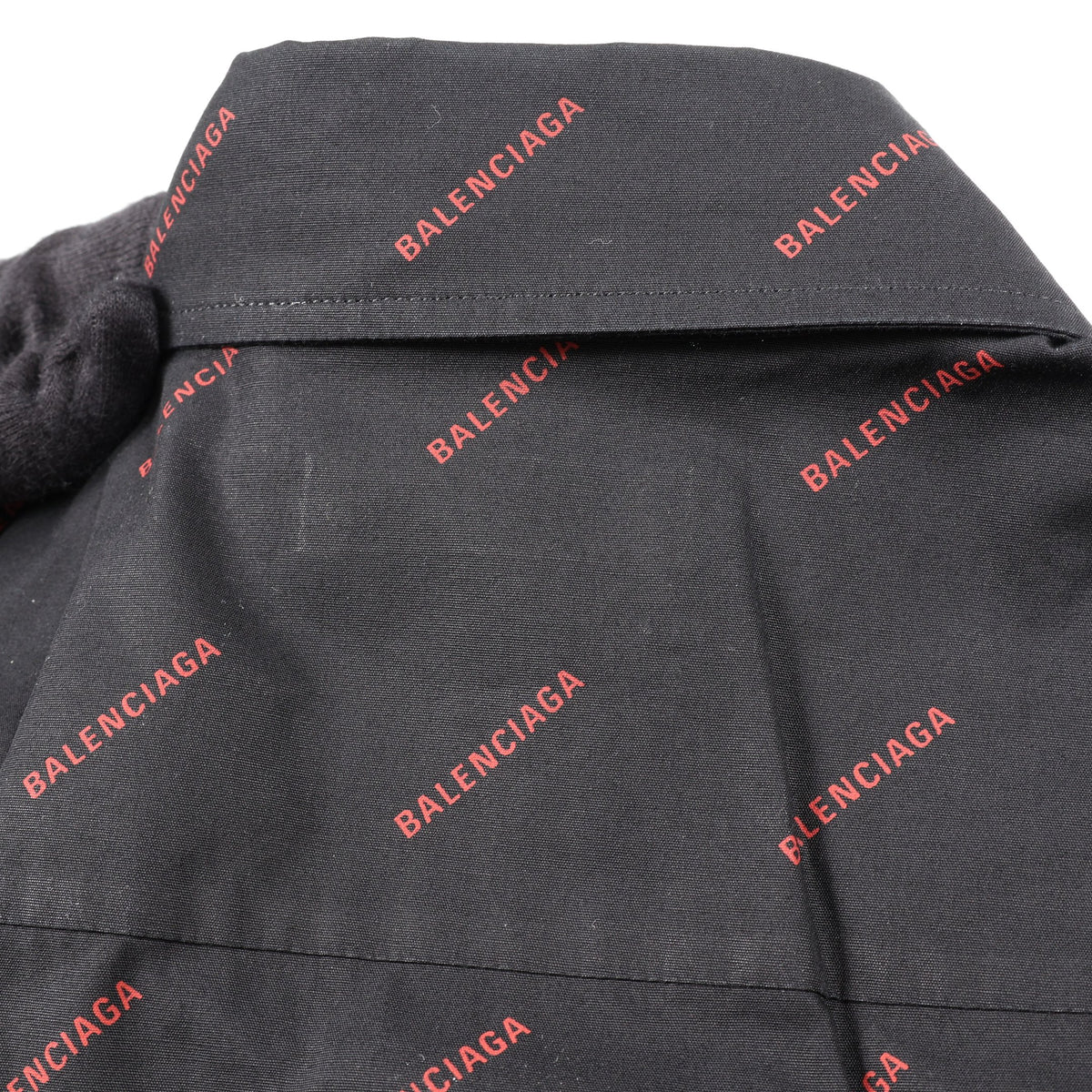 ロゴ総柄 半袖 シャツ コットン ブラック レッド バレンシアガ トップス BALENCIAGA