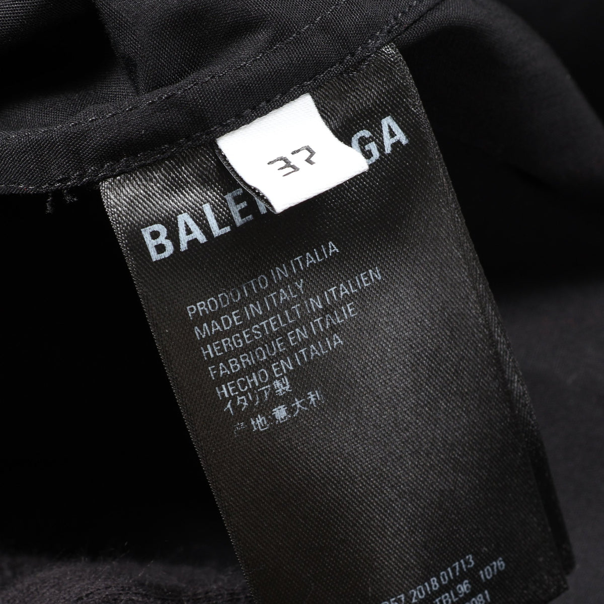ロゴ総柄 半袖 シャツ コットン ブラック レッド バレンシアガ トップス BALENCIAGA