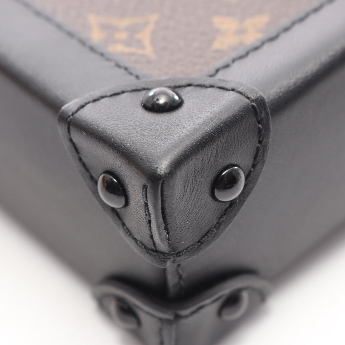 ポシェット トランクヴェルティカル モノグラム ショルダーバッグ PVC レザー ブラウン ブラック ルイヴィトン バッグ LOUIS VUITTON