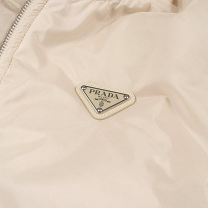 Re-Nylon トライアングルロゴ 中綿入り フード付き ジャケット ナイロン アイボリー プラダ