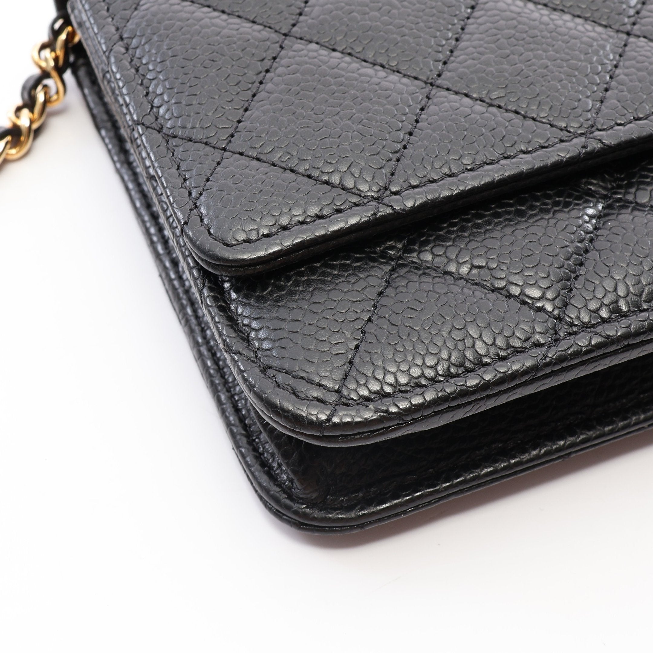 CHANELマトラッセ チェーンウォレット キャビアスキン ブラックゴールド金具 マトラッセ チェーンウォレット キャビアスキン ブラック ゴールド金具