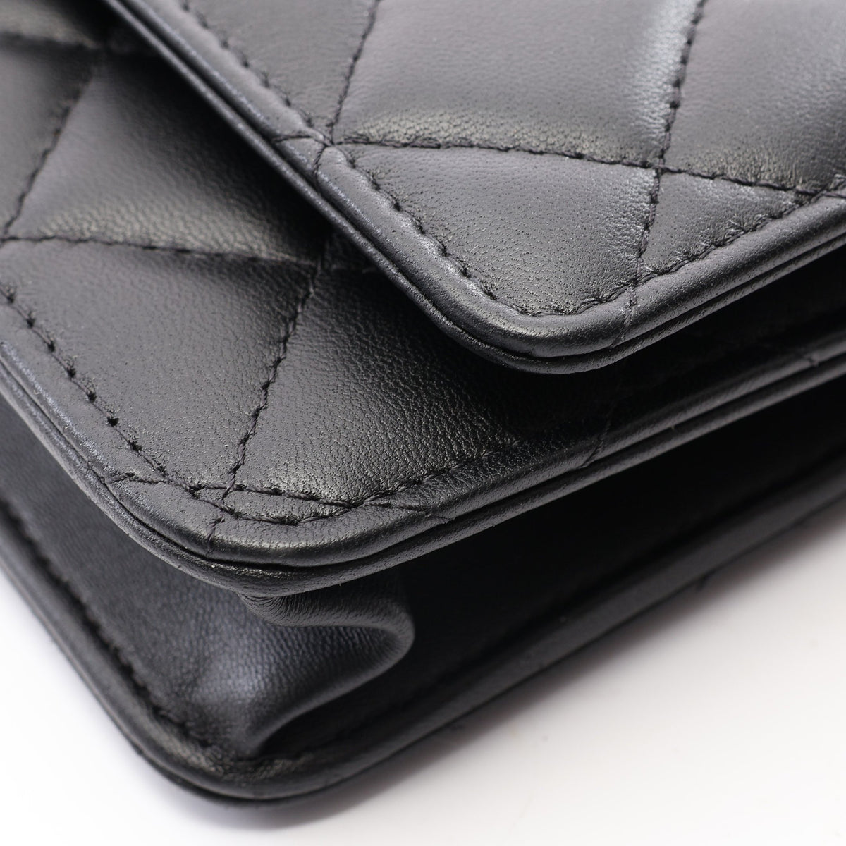 マトラッセ ココパール チェーンウォレット ラムスキン ブラック ゴールド金具 シャネル