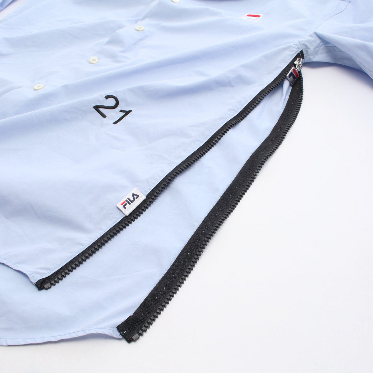 N°21 × FILA ロゴ刺繍 長袖 シャツ コットン ナイロン ライトブルー ヌメロヴェントゥーノ
