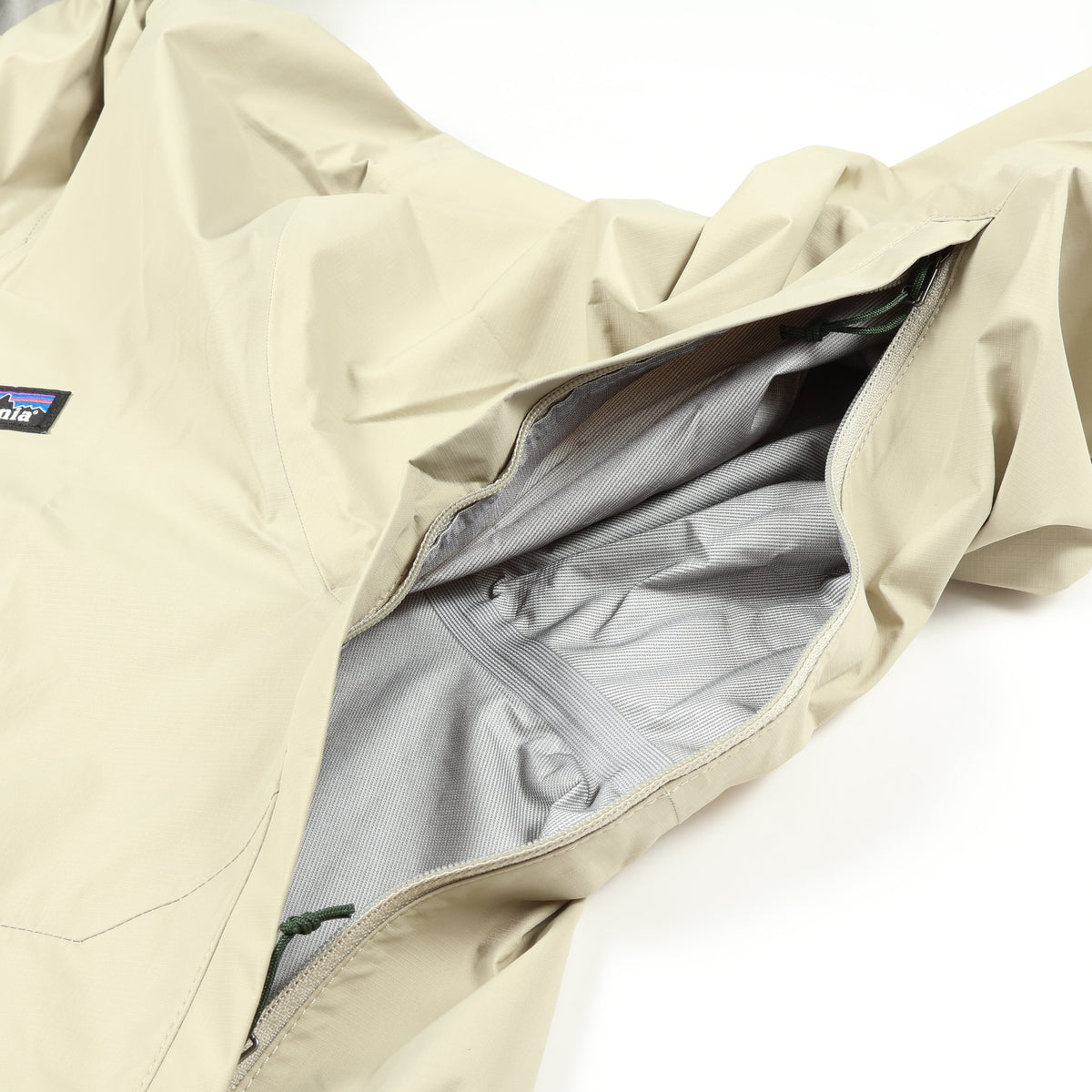 TORRENTSHELL 3L RAIN JKT マウンテンパーカー ナイロン ベージュ パタゴニア