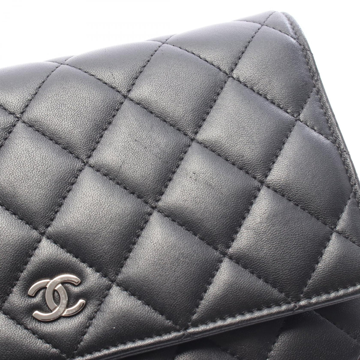 マトラッセ チェーンウォレット ラムスキン ブラック シルバー金具 シャネル