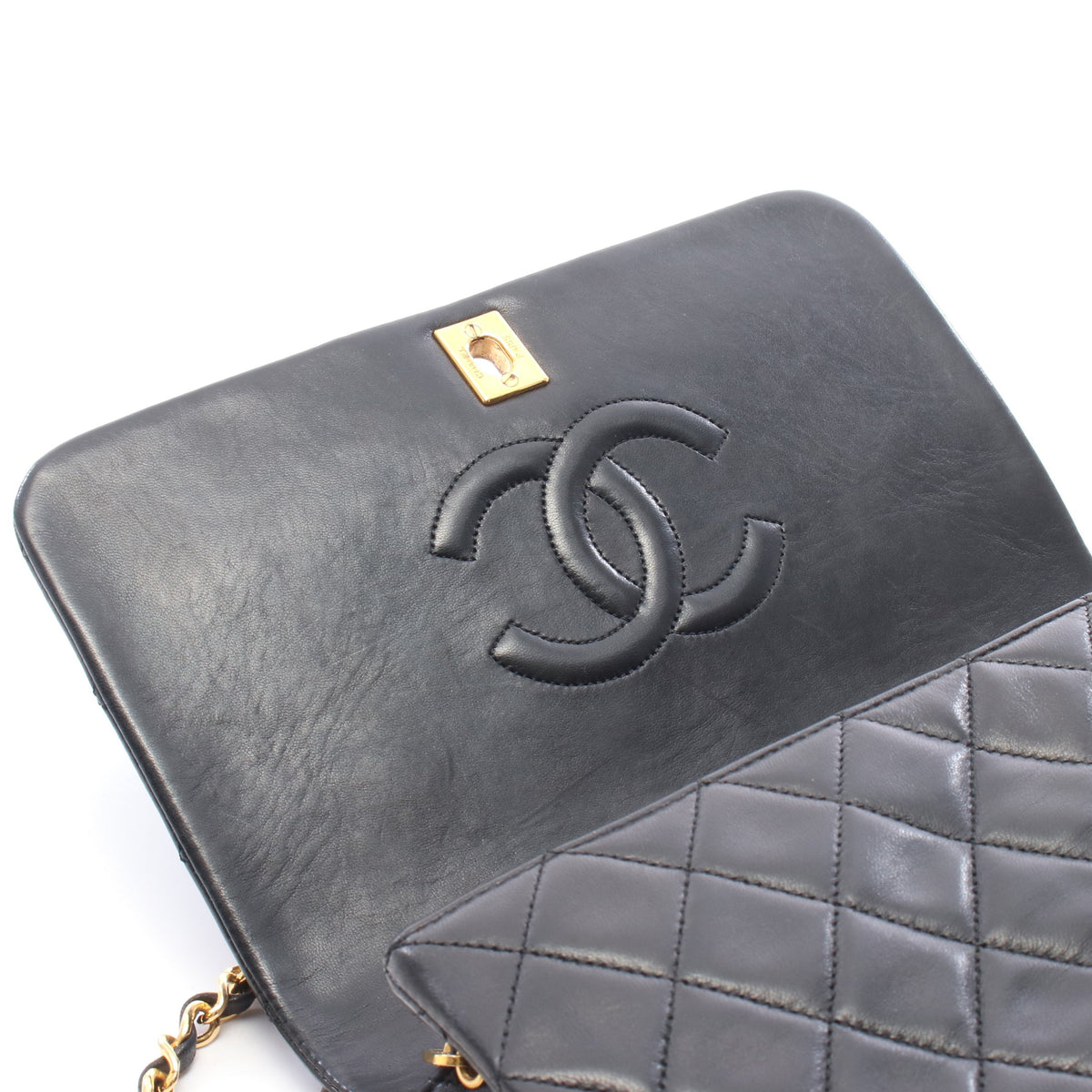 フルフラップ マトラッセ チェーンショルダーバッグ ラムスキン ブラック ゴールド金具 シャネル