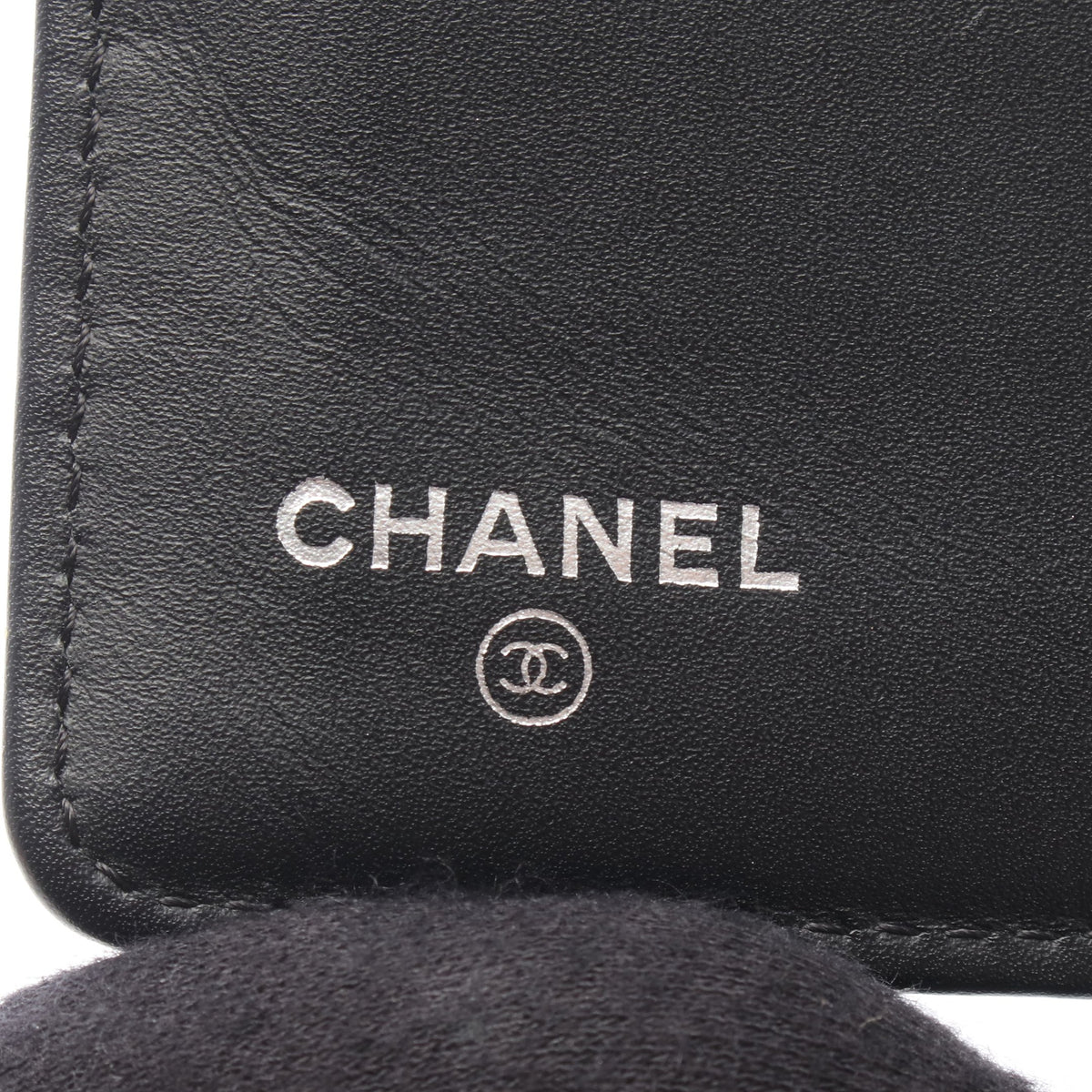 ココマーク 二つ折り長財布 キャビアスキン ブラック シルバー金具 シャネル