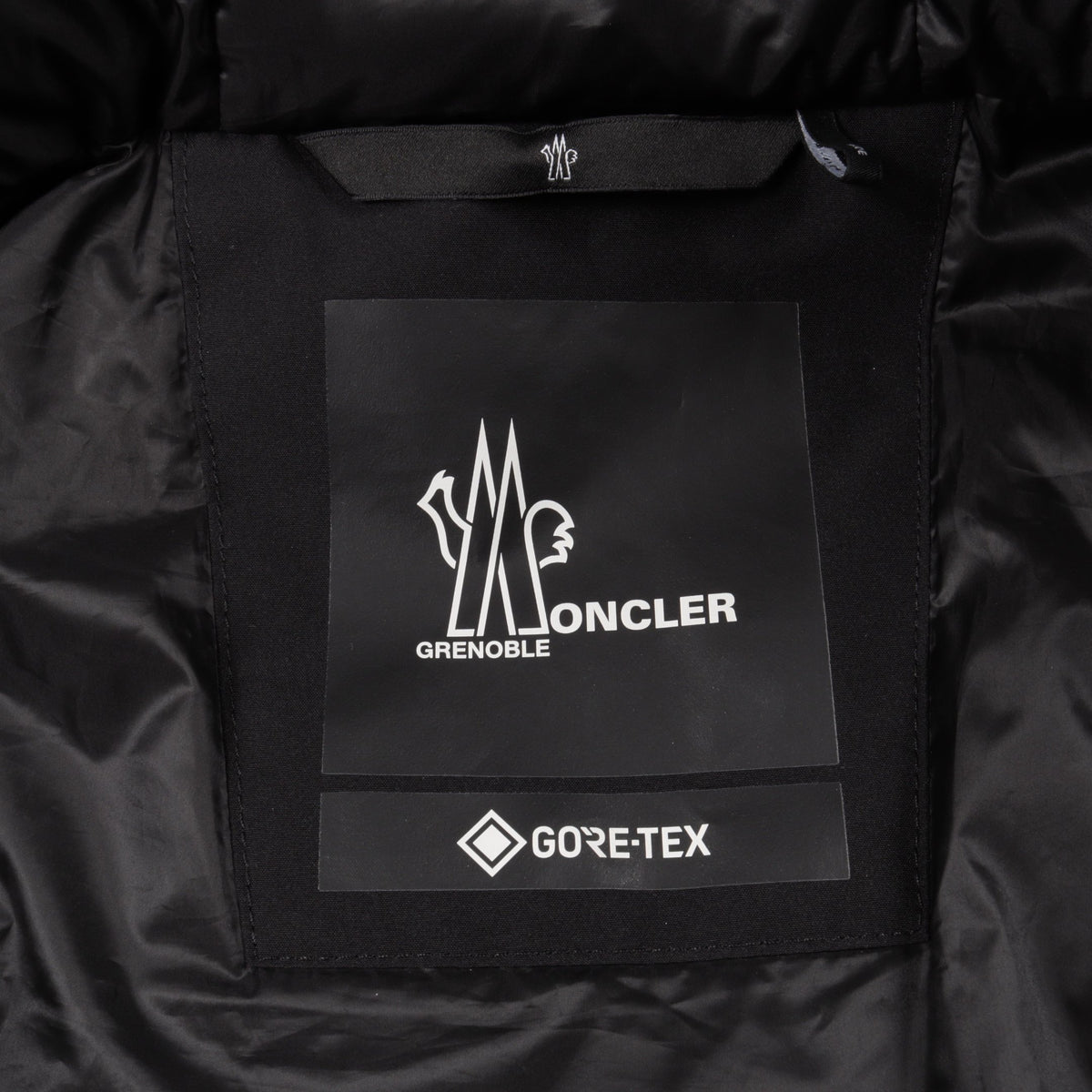 AMPAY GORE-TEX フード付き ダウンジャケット ブラック モンクレールグルノーブル