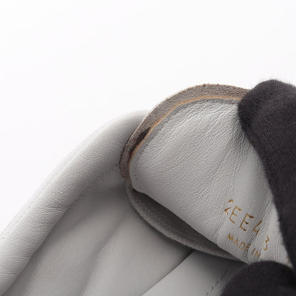 トライアングルロゴ ユーズド加工 ローカットスニーカー レザー オフホワイト プラダ