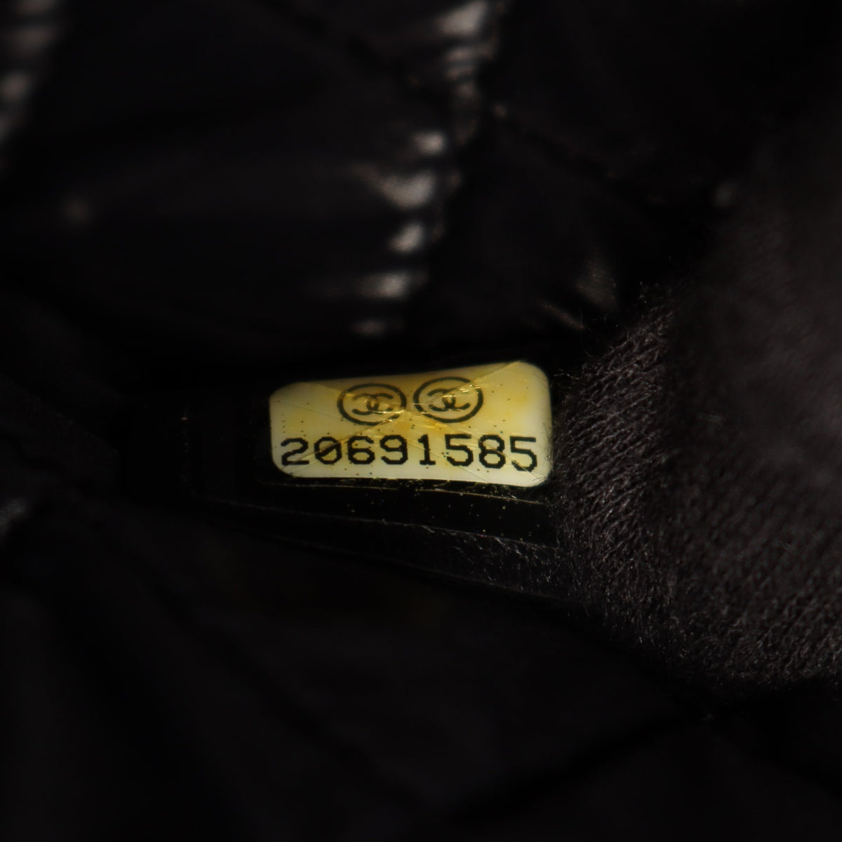 マトラッセ クラッチバッグ エナメルレザー ブラック シルバー金具 シャネル