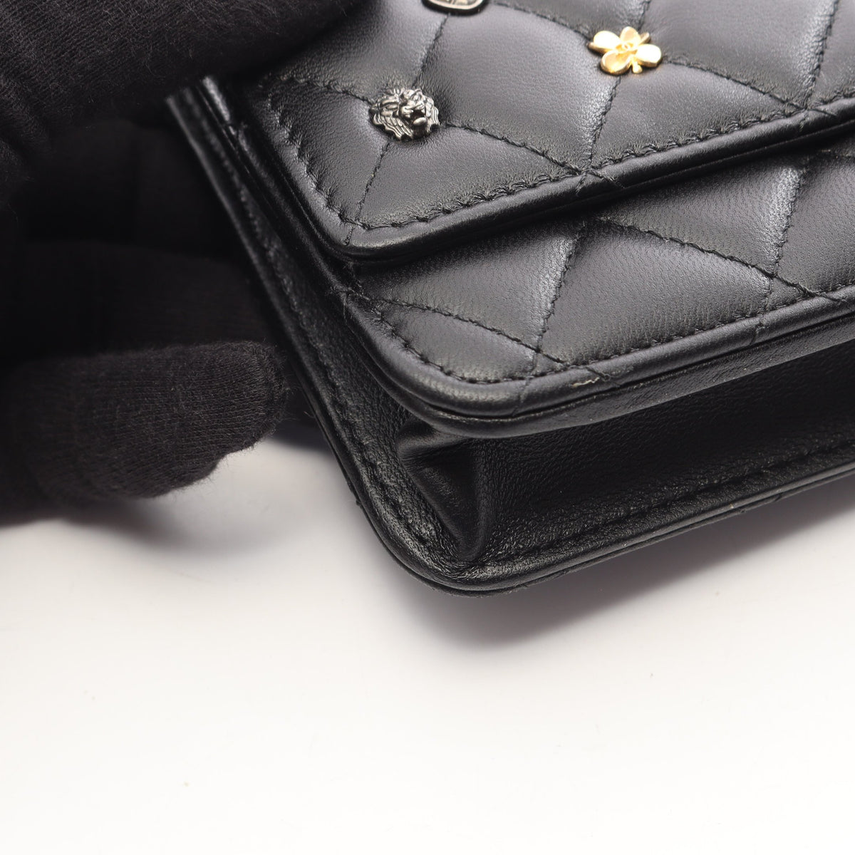 マトラッセ アイコン チェーンウォレット ラムスキン ブラック ゴールド金具 シャネル