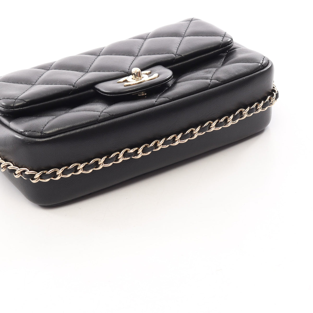 マトラッセ チェーンアラウンド チェーンショルダーバッグ ラムスキン フェイクパール ブラック ゴールド金具 シャネル