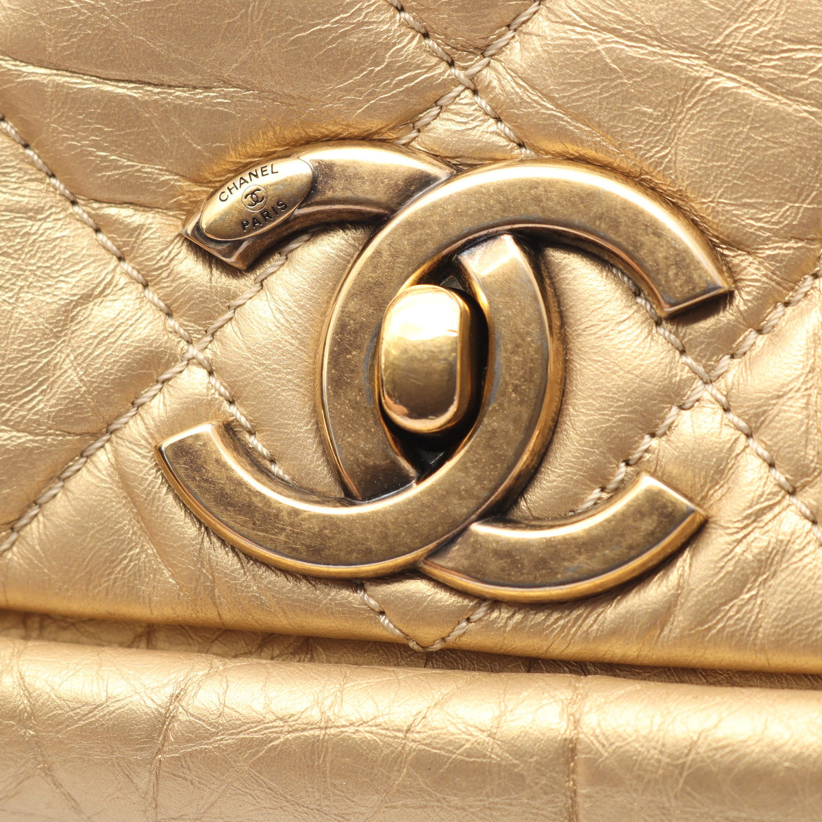 マトラッセ 2WAY アンティークゴールド金具 チェーンショルダーバッグ ラムスキン ゴールド シャネル バッグ CHANEL