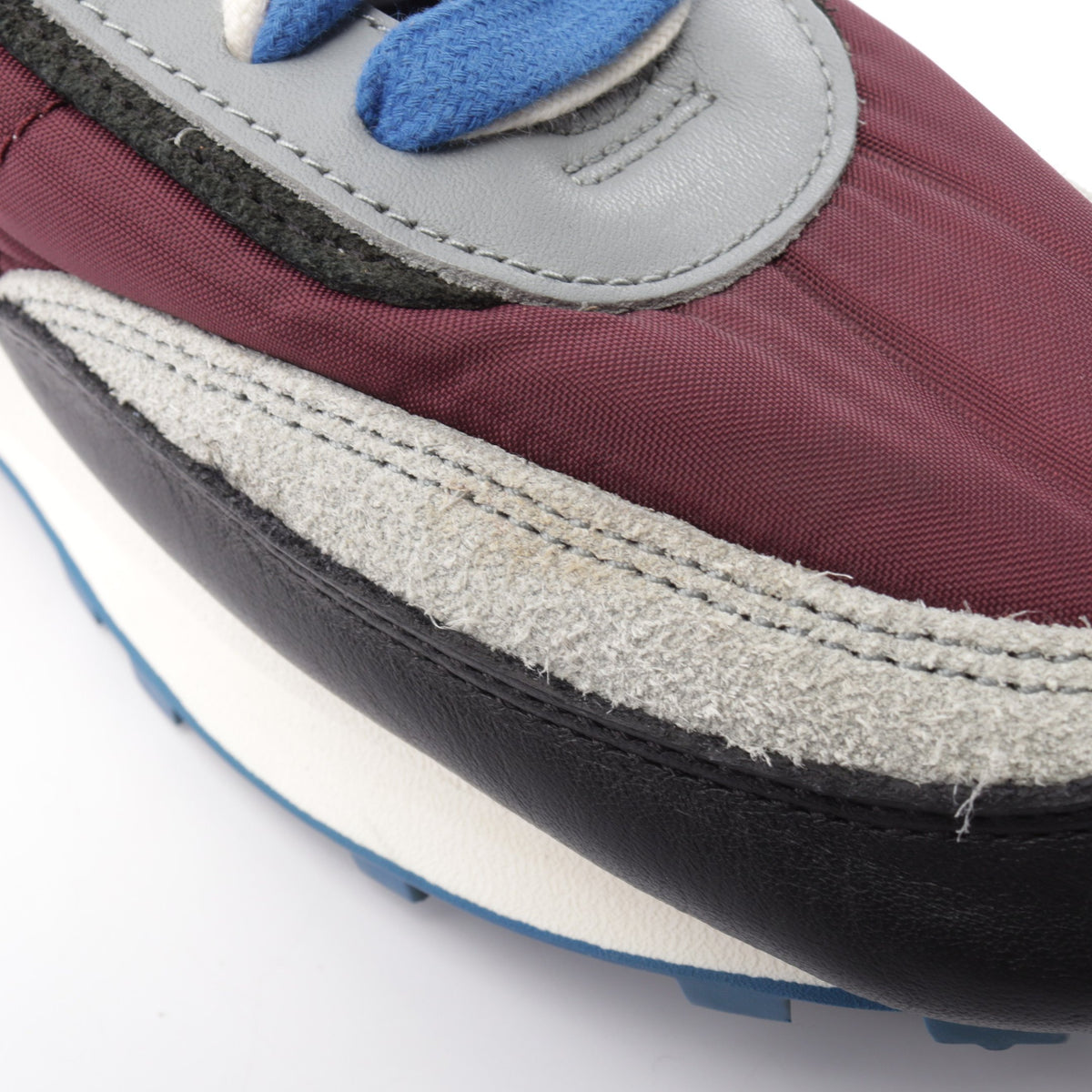 Nike × sacai × UNDERCOVER LD Waffle Night Maroon and Team Royal スニーカー レザー スエード ファブリック ブルー マルチカラー ナイキ