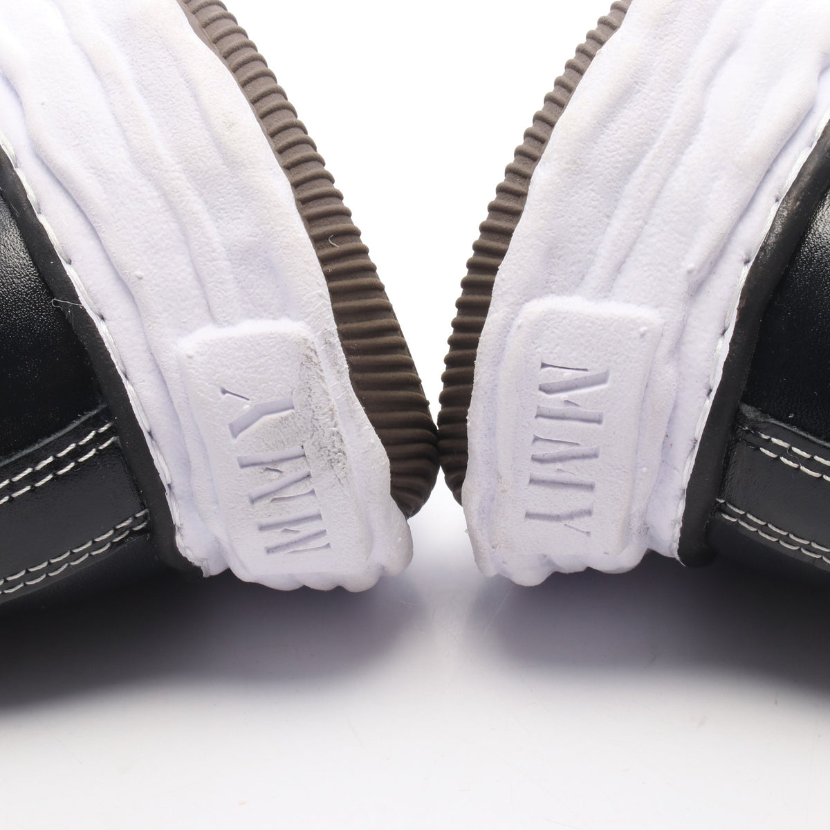 PETERSON23 OG Sole Wrinkled Leather Low-top Sneakers スニーカー レザー ブラック ホワイト メゾンミハラヤスヒロ