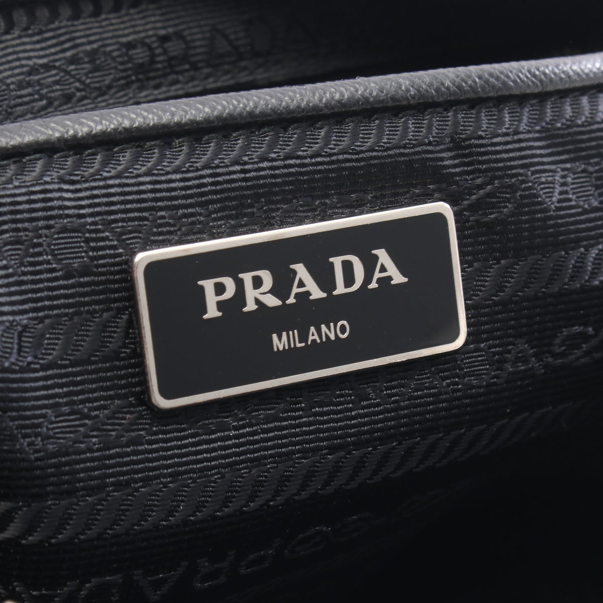 トライアングルロゴ ショルダーバッグ ナイロン レザー ブラック プラダ バッグ PRADA