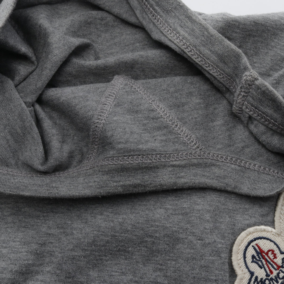 ロゴワッペン 半袖Tシャツ コットン グレー モンクレール トップス MONCLER