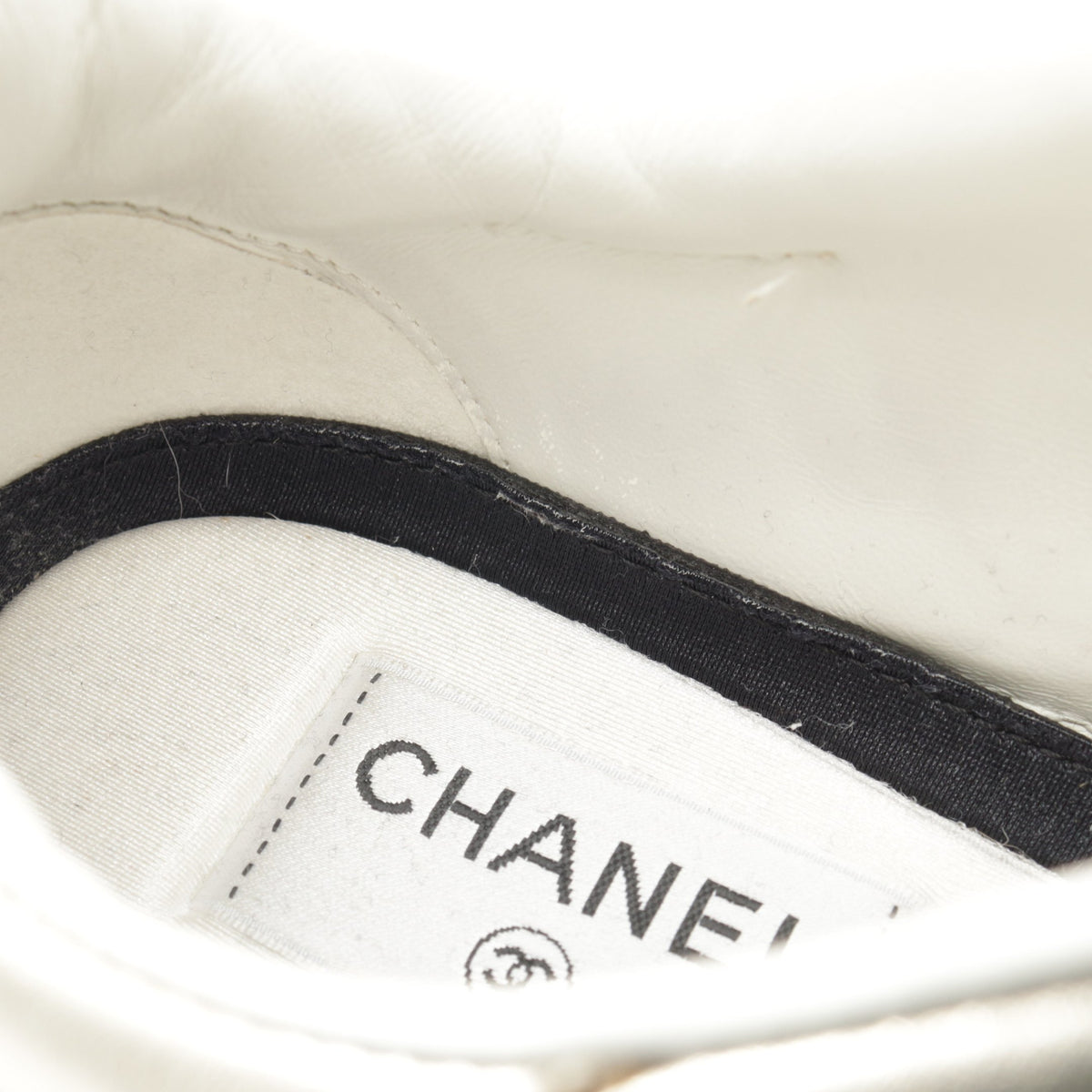 ココマーク スニーカー レザー ゴールド シャネル シューズ CHANEL