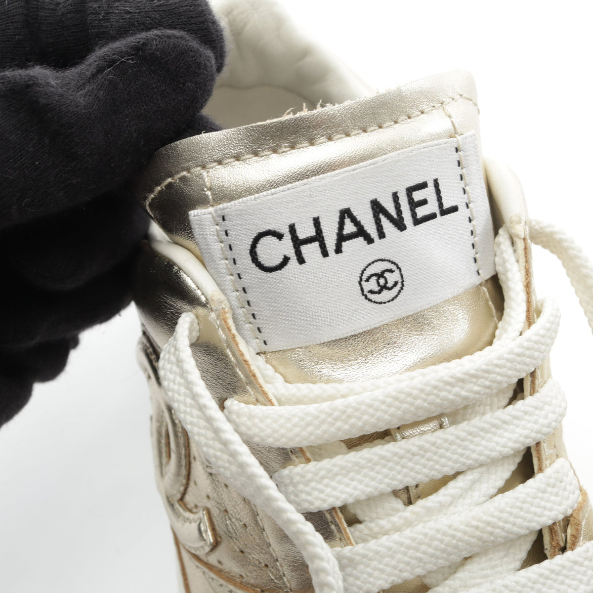 ココマーク スニーカー レザー ゴールド シャネル シューズ CHANEL