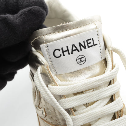 ココマーク スニーカー レザー ゴールド シャネル シューズ CHANEL