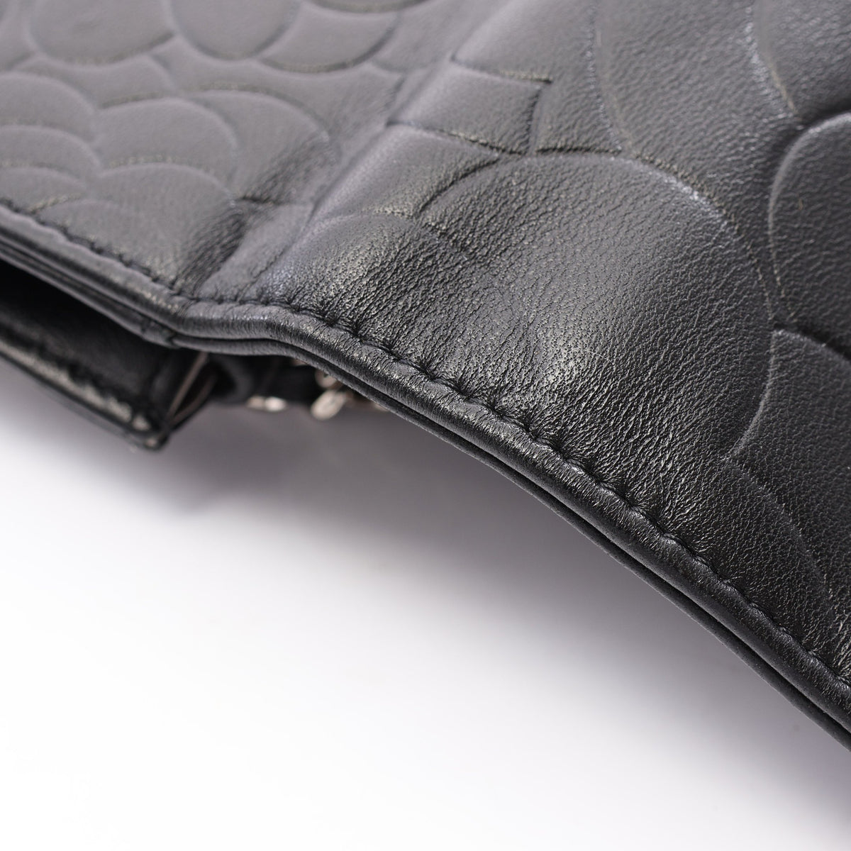 カメリア チェーンウォレット ラムスキン ブラック シルバー金具 シャネル