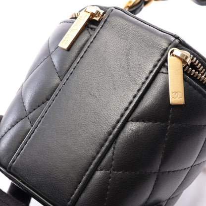マトラッセ バニティバッグ 2WAY チェーンショルダーバッグ レザー ブラック ゴールド金具 シャネル