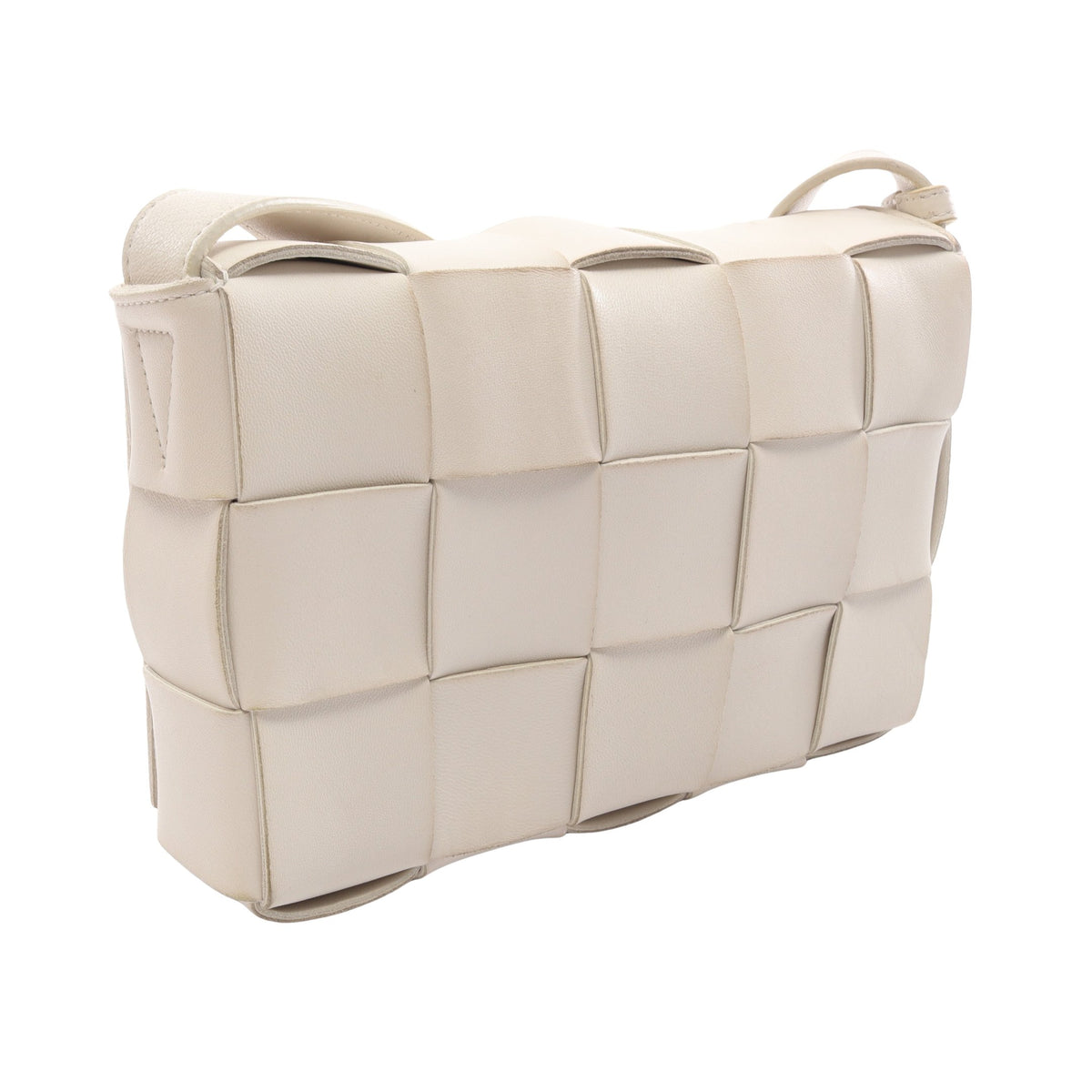 カセット クロスボディ マキシイントレチャート ショルダーバッグ レザー ホワイト ボッテガヴェネタ バッグ BOTTEGA VENETA