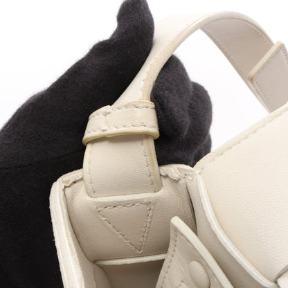 カセット クロスボディ マキシイントレチャート ショルダーバッグ レザー ホワイト ボッテガヴェネタ バッグ BOTTEGA VENETA
